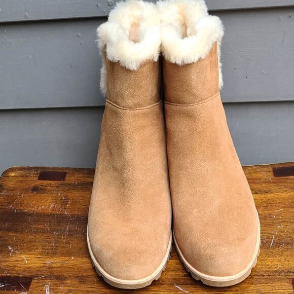 UGG Malvella Chestnut Suede Boots size 9.5 NWOT! - Picture 2 of 12